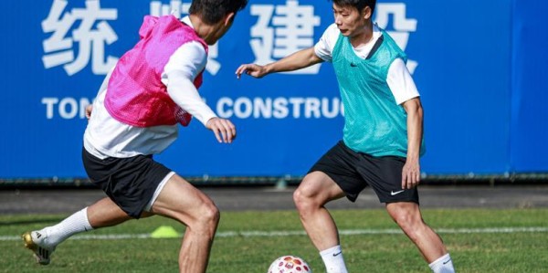 皇冠体育官方网站-英博官宣罗竞加盟 约战俄超劲旅！邦本重返铁人 泰山中卫征战西乙
