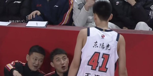 皇冠体育登录入口-终于来了！广东队迎来“新锋线王炸”，朱芳雨拒绝更换外援？