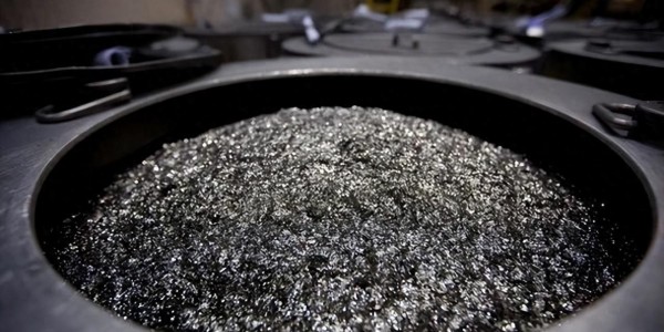 皇冠体育登录入口-特朗普向全球发出通牒：180天内必须对中国动手，不帮忙就加税